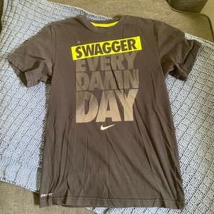 ❗️3 for $25❗️Nike Tee